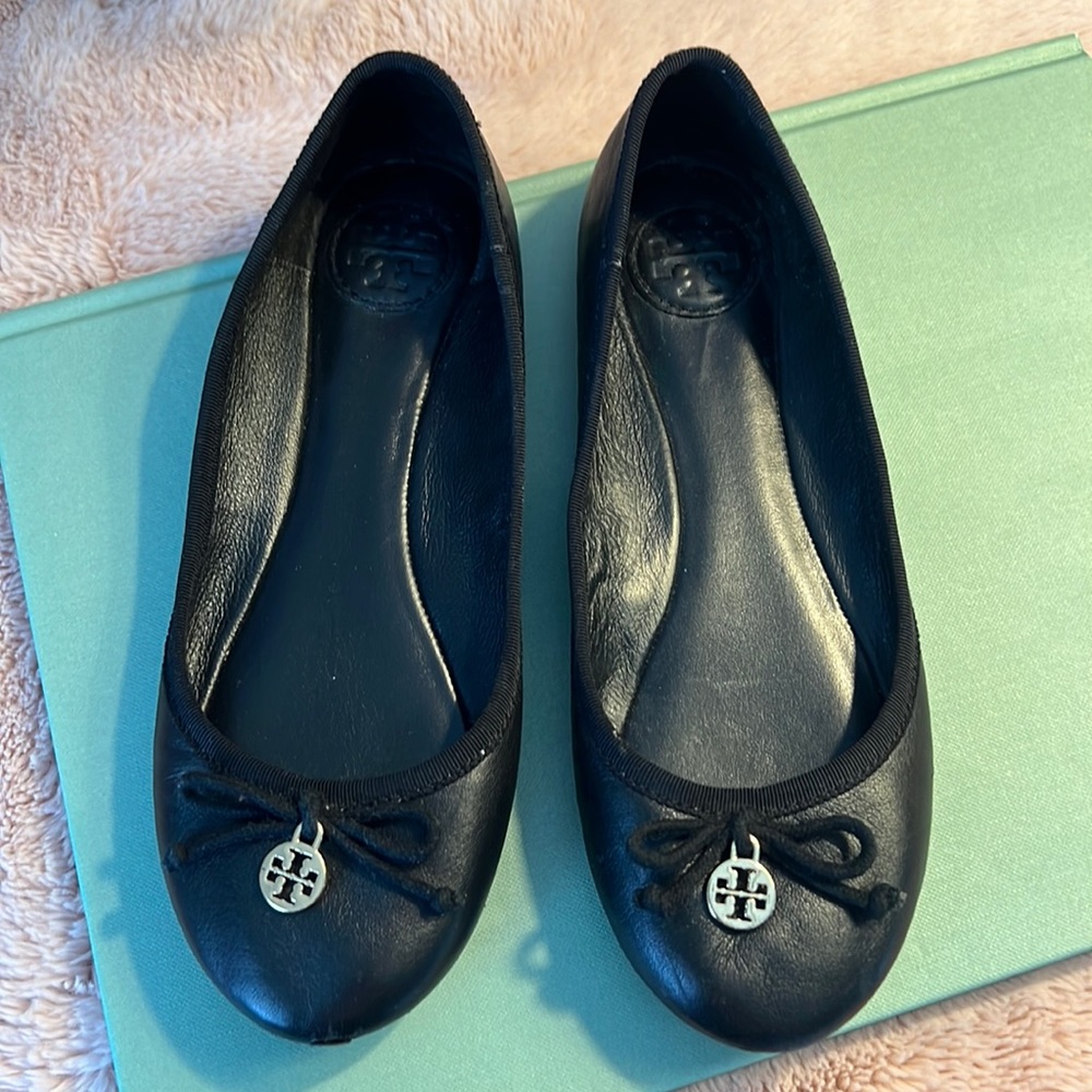 Tory Burch ballet shoe black 6